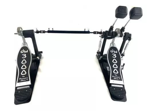 DW - 3002 SERIES DOUBLE PEDAL